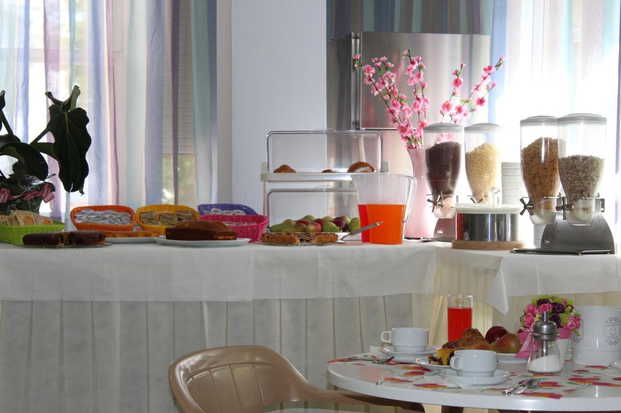 بيلاريا-إيجيا مارينا Hotel American المظهر الخارجي الصورة