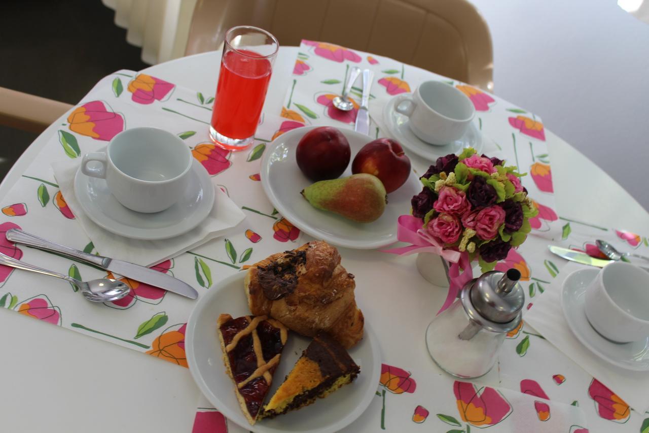 بيلاريا-إيجيا مارينا Hotel American المظهر الخارجي الصورة
