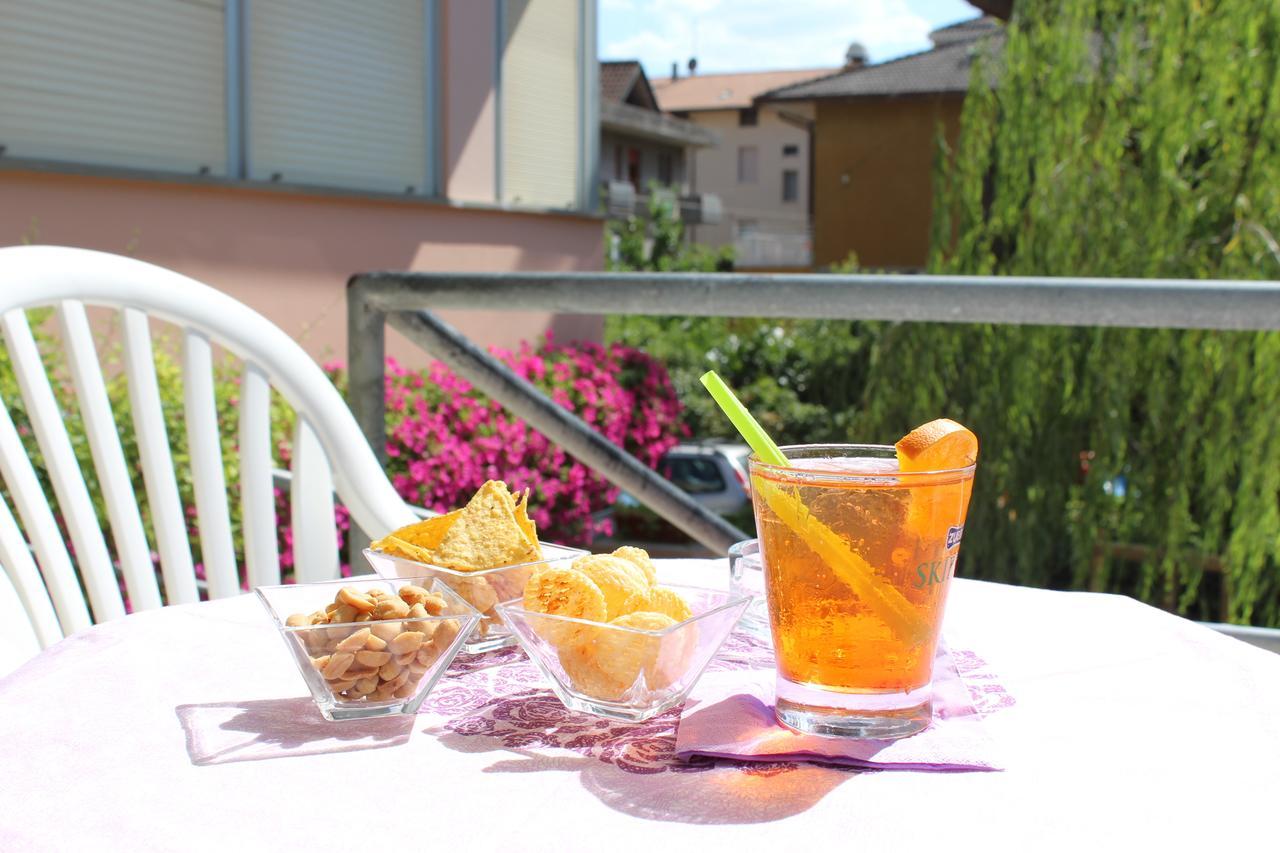 بيلاريا-إيجيا مارينا Hotel American المظهر الخارجي الصورة